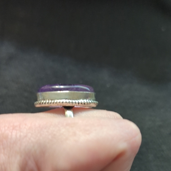 Silver Plated Pastel Purple Amethyst Gemstone Oval Statement Ring - Size 9.5 - Picture 5 of 9